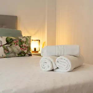 Dean Lopez Luxury , Sevilla España